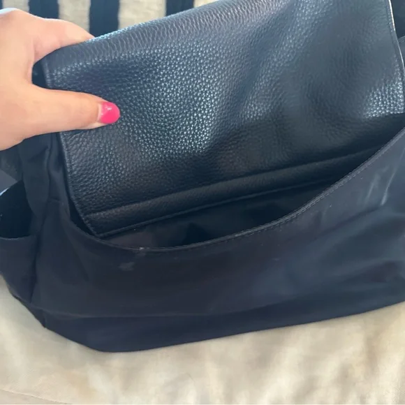 Authentic Tory Burch Thea Nylon Leather Baby Crossbody Diaper Bag in Navy - Picture 5 of 5